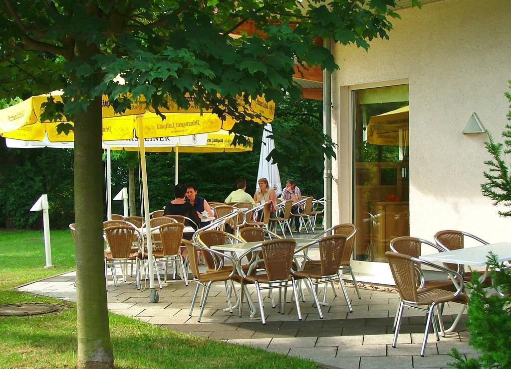 Hotel Am Tierpark Гота Экстерьер фото