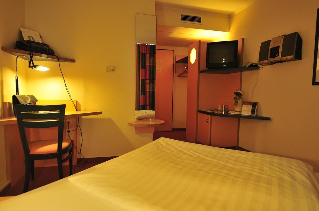 Hotel Am Tierpark Гота Экстерьер фото