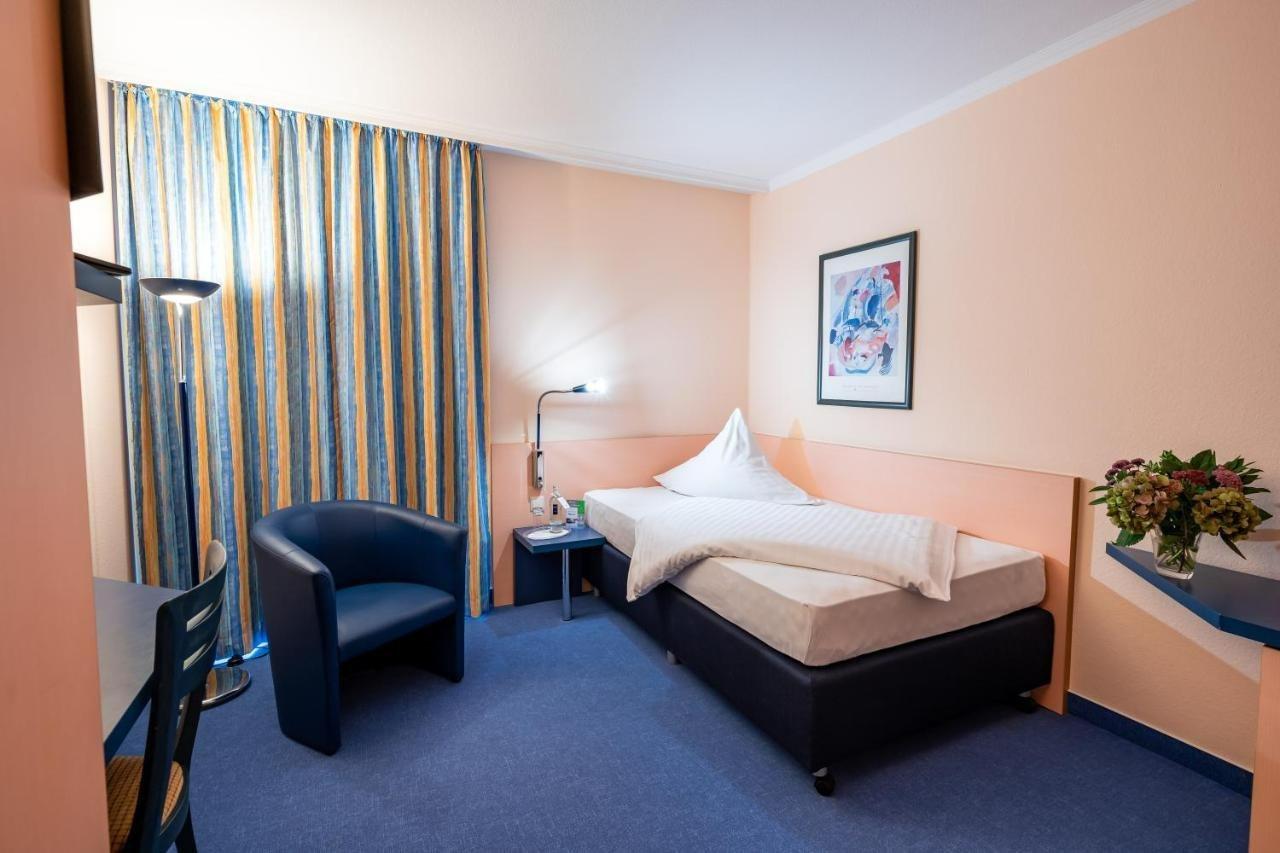 Hotel Am Tierpark Гота Экстерьер фото